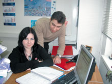  Менеджеры из отдела по работе с клиентурой Марина Коротчикова и Дмитрий Колчанов