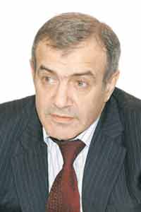 Юрий Саакян