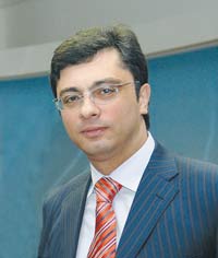 ВЛАДИМИР ГУТЕНЁВ